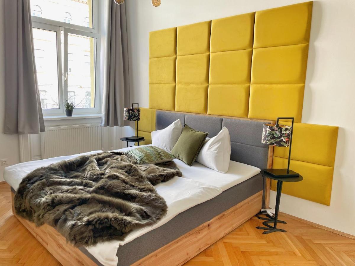 Loft2be, Loft For 8 *